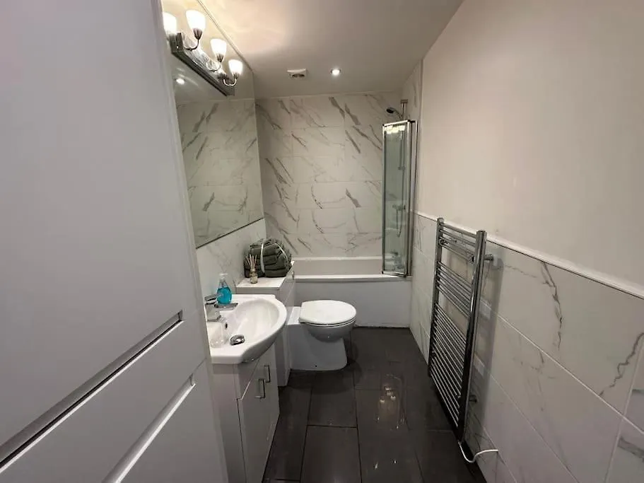 Amazing 1 Bedroom Apartment, City Centre Brighton 0*,